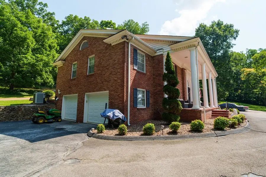 423 Hillcrest Drive, Livingston, TN 38570 - #3