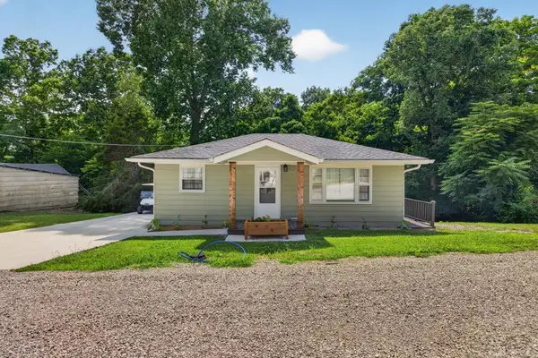 94 Cummins Ct, Celina, TN 38551
