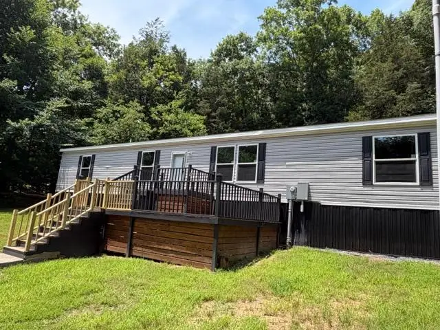 599 New Hope Rd, Celina, TN 38551 - #1