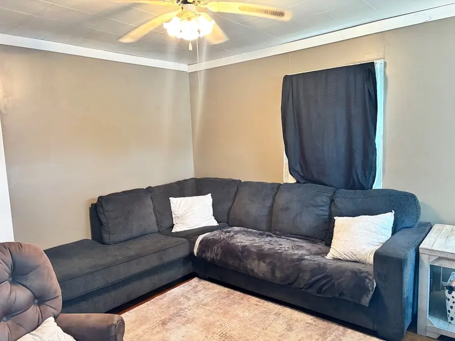 202 West 4 St., Livingston, TN 38570 - #2