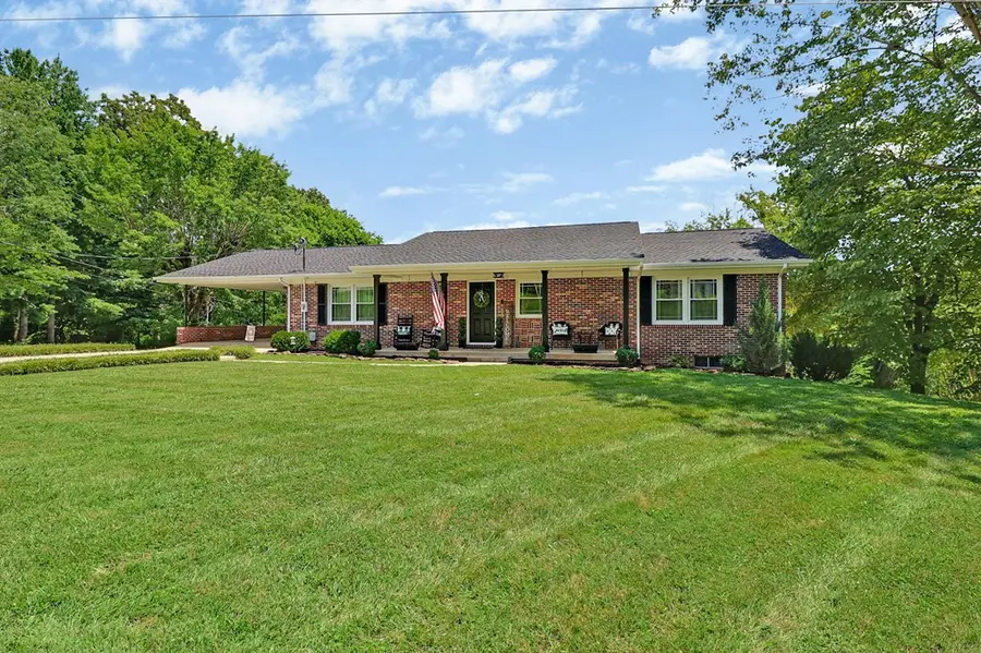 335 Woodland St, Livingston, TN 38570 - #2