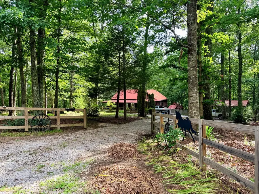 360 Joe Barnett Rd, Jamestown, TN 38556 - #3
