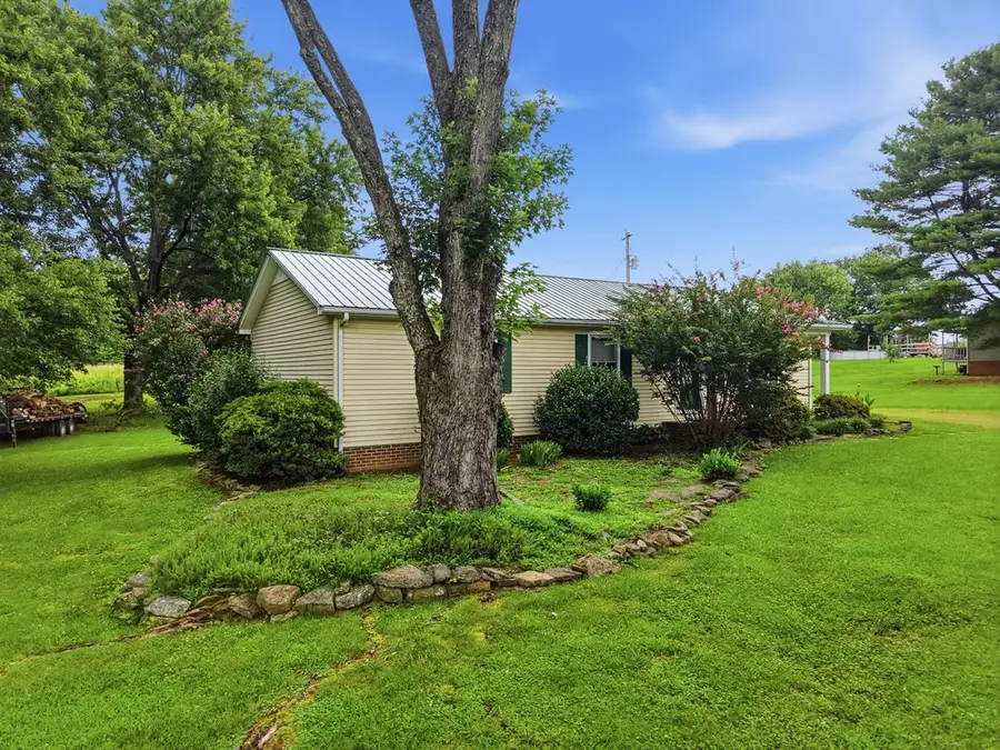 193 W Whitehall Rd, Cookeville, TN 38501 - #2