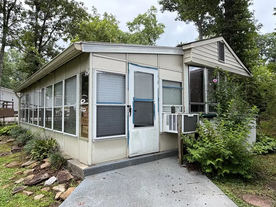 160 Apache Trl, Crossville, TN 38572 - #3