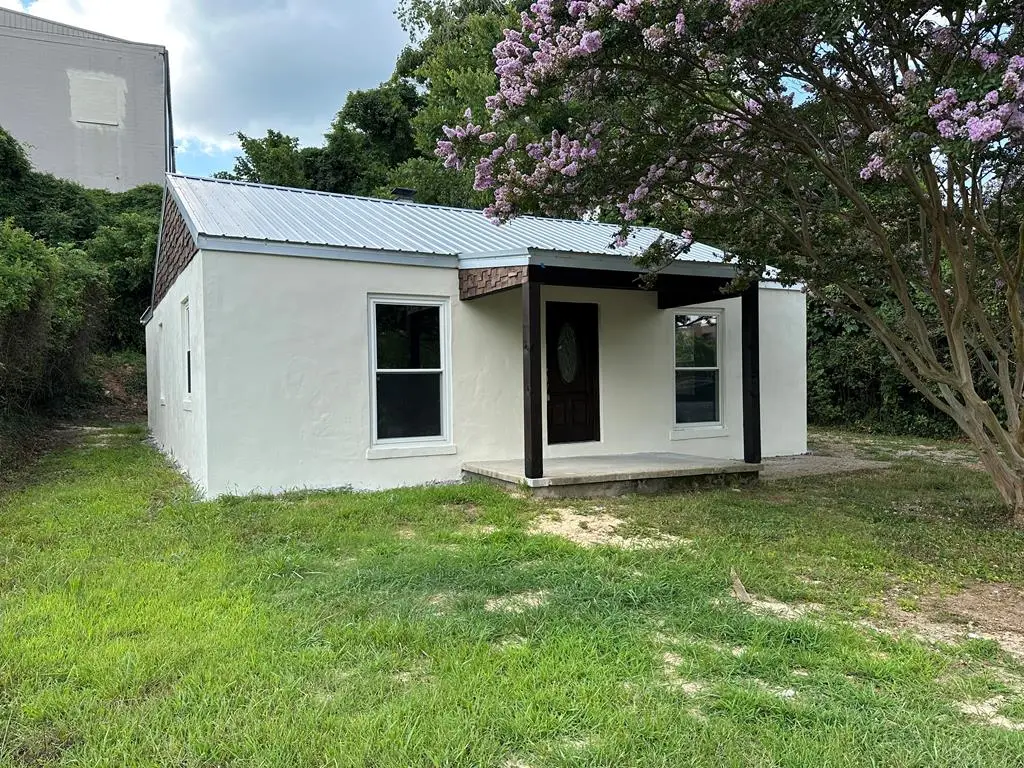 23 S Carter St, Sparta, TN 38583-1925 - #1