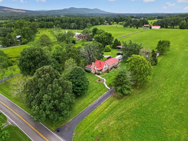 1705 Open Range Road, CROSSVILLE, TN 38555