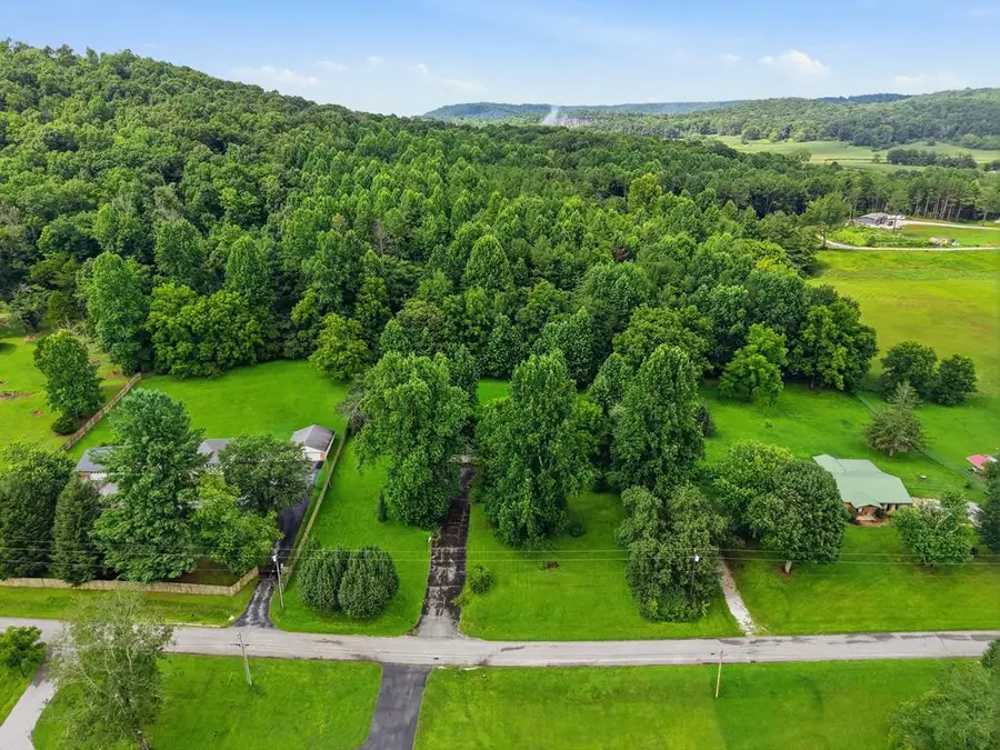 538 Franklin Ave, Sparta, TN 38583 - #2
