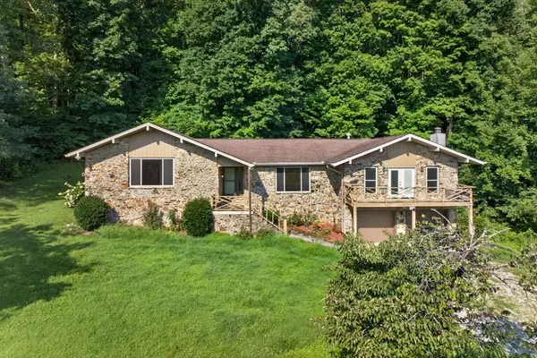2410 Browns Mill Rd, COOKEVILLE, TN 38506
