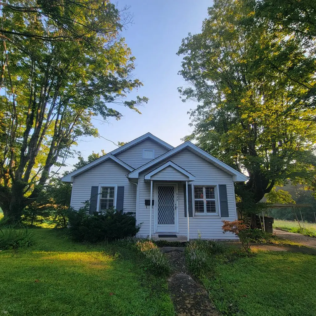634 E 4th Street, Cookeville, TN 38501 - #1
