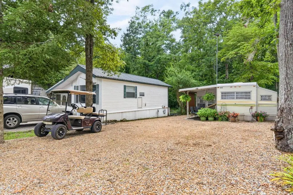 82 Apache Trl, Crossville, TN 38572-3618 - #1