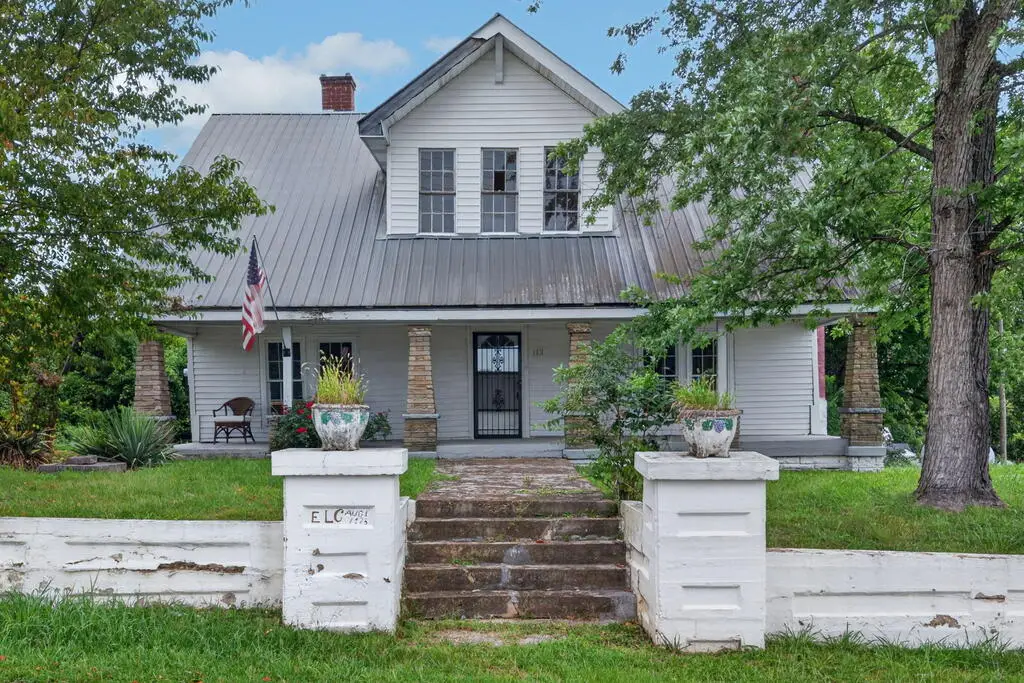 112 N Main St, Byrdstown, TN 38549 - #1