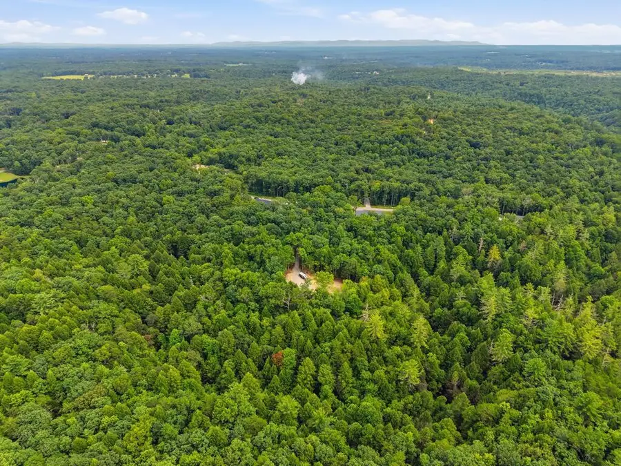 556 Acorn Ln, Jamestown, TN 38556 - #2