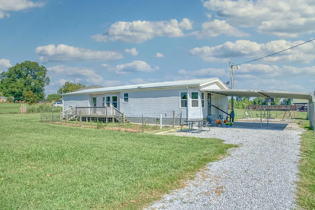 856 Corinth Rd, Sparta, TN 38583 - #1