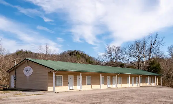 785 Ray Mann Rd, Jamestown, KY 42629