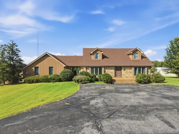 9118 Clay Co Hwy, Moss, TN 38575