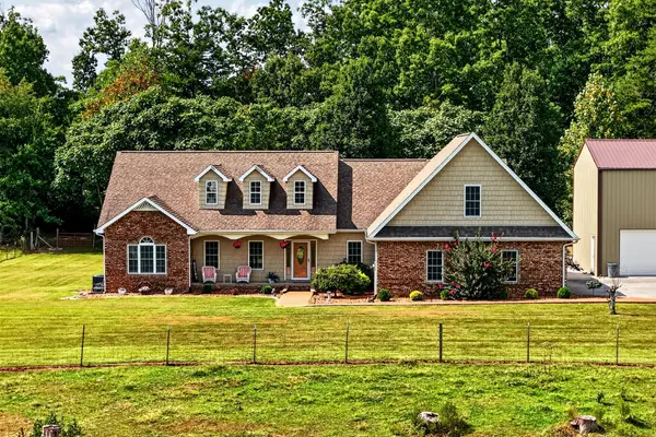 1095 Flat Rock Road, SPARTA, TN 38583