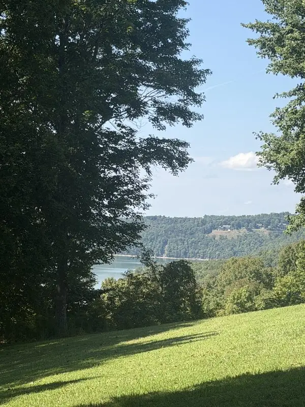 6219 Oak Hill Rd., Byrdstown, TN 38549