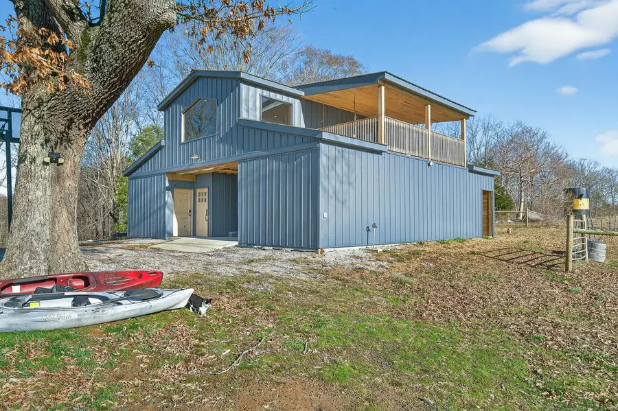 8225 Red Hill Rd, Byrdstown, TN 38549 - #2