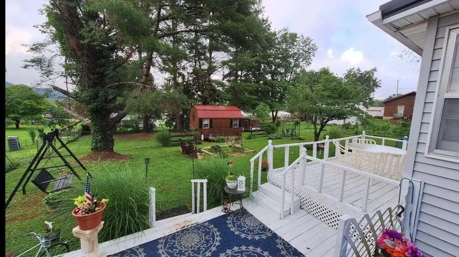 600 4th Street, Burkesville, KY 42717 - #3