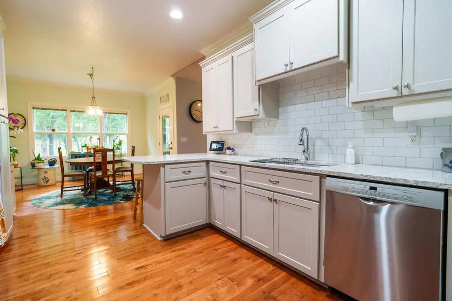 274 Landmark Cir, Sparta, TN 38583 - #2