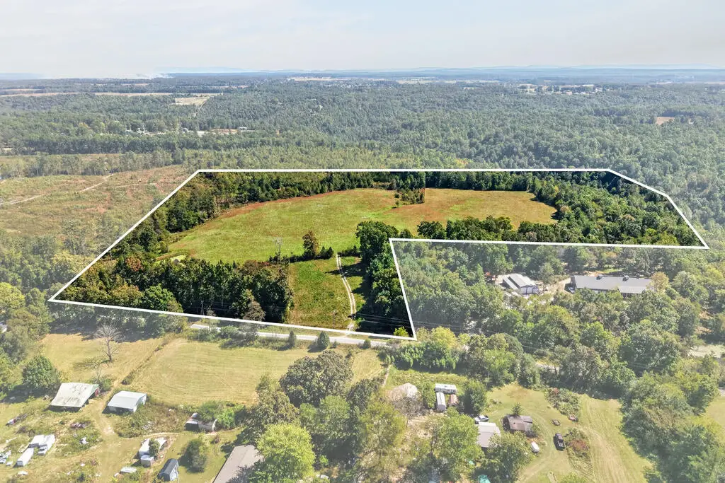 32 Swift Acres Farm Ln, Crossville, TN 38571 - #1