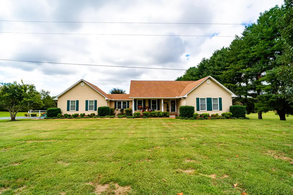 195 Ray Cemetery Road, Sparta, TN 38583 - #1