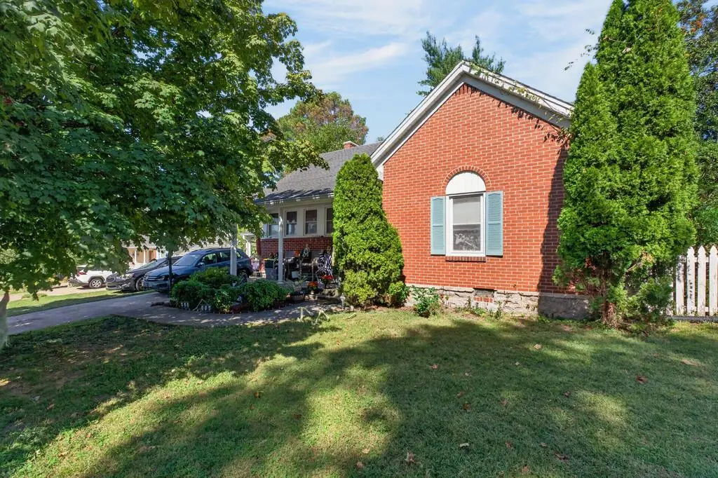 635 Jefferson Ave E, Carthage, TN 37030 - #1