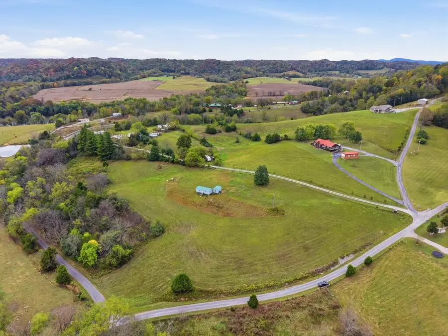 241 241 Cabin Hill Rd, Celina, TN 38551 - #3