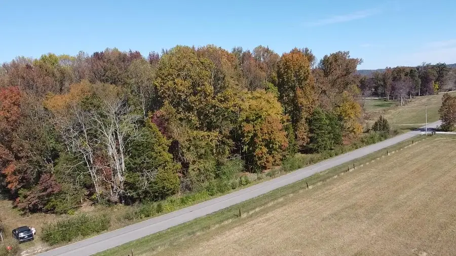 618 W D White Rd, Sparta, TN 38583 - #3