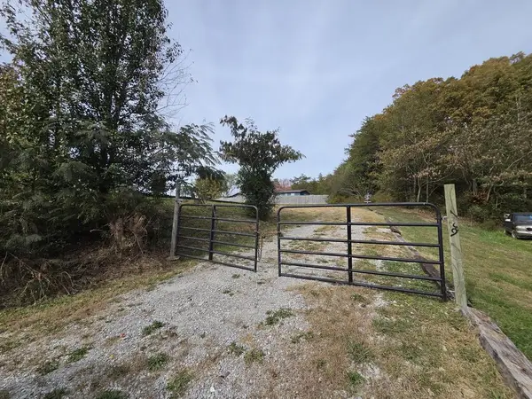 139 Brimstone Rd, Robbins, TN 37852