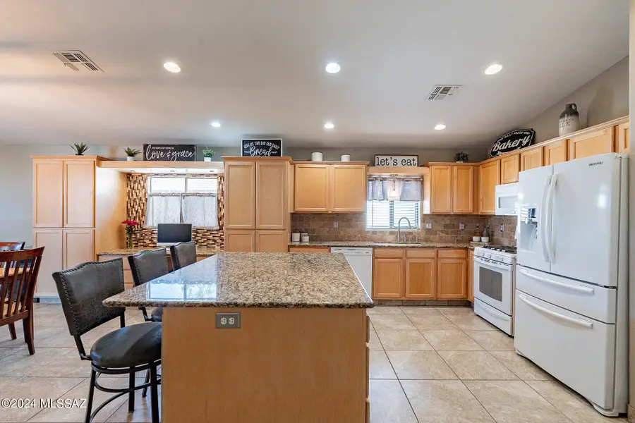 6952 W Tacna Drive, Tucson, AZ 85743 - Image #2