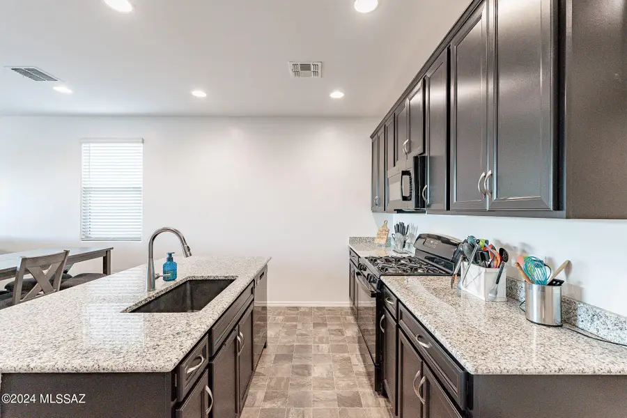 32972 S Expedition, Red Rock, AZ 85145 - #2