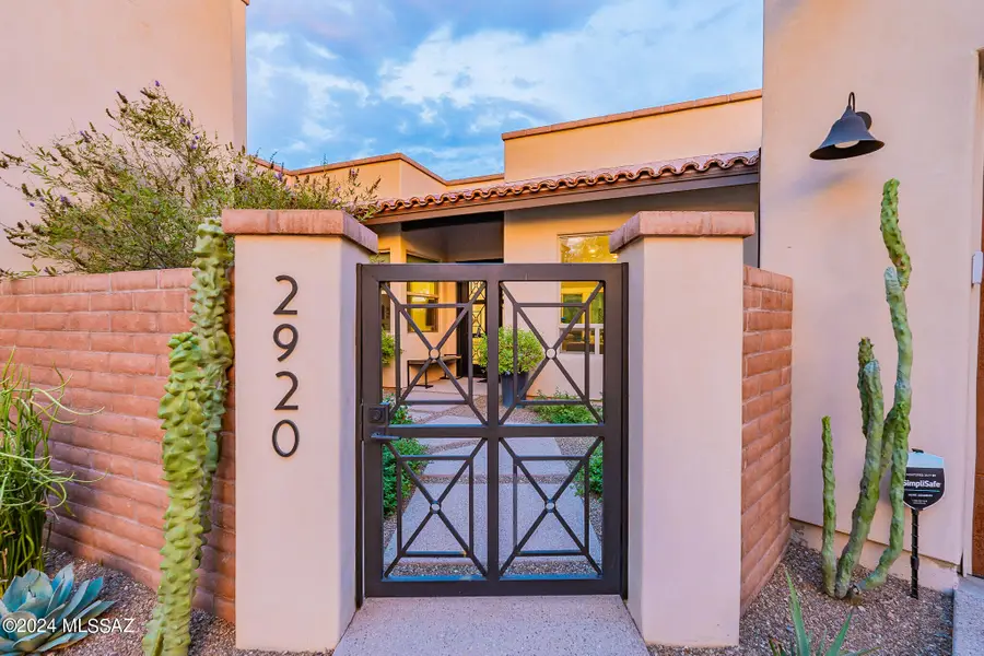 2920 N Old Fort Lowell Court, Tucson, AZ 85712 - Image #2
