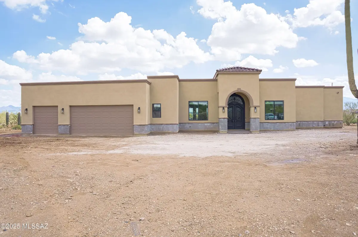 5980 W Filly Drive, Tucson, AZ 85743 - Image #1