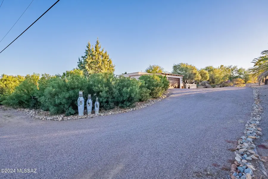 511 W Continental Road, Green Valley, AZ 85622 - Image #3