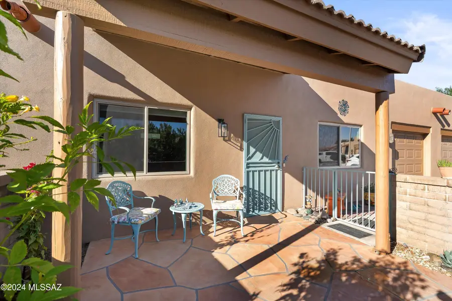 997 W Camino Erranle, Green Valley, AZ 85614 - Image #2