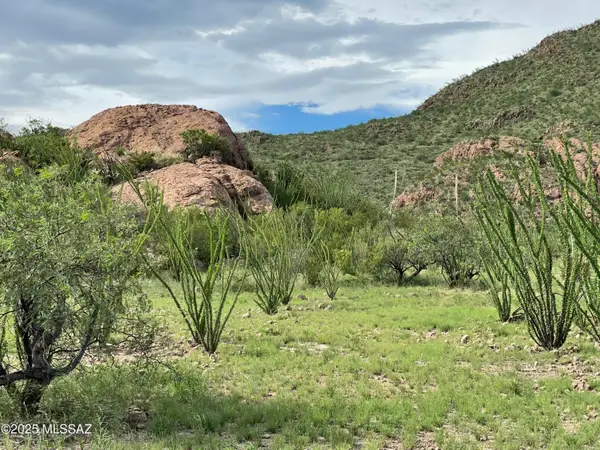 000 Shadow Crest, Tubac, AZ 85646