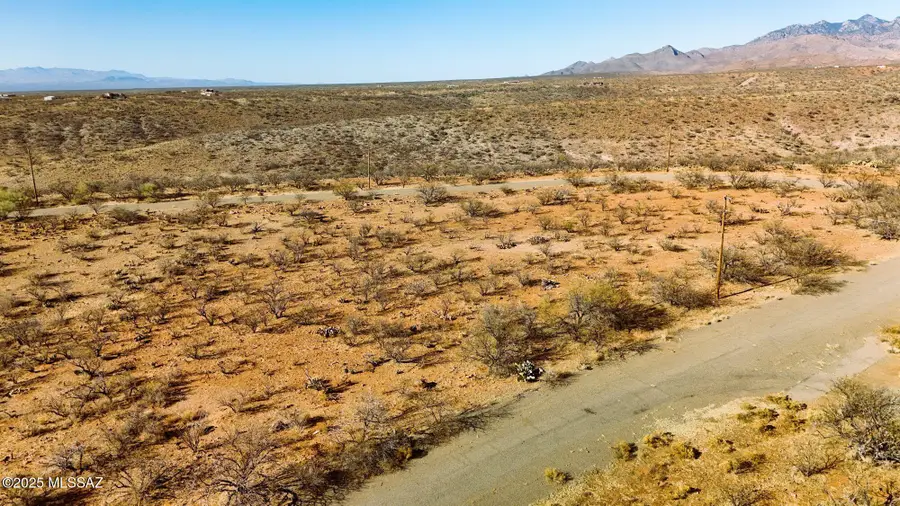 1916 Circulo Huerta #19, Rio Rico, AZ 85648 - Image #2