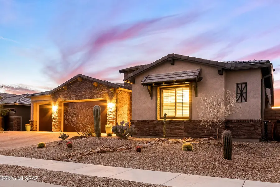 13725 N Hidden Springs Drive, Oro Valley, AZ 85755 - Image #3