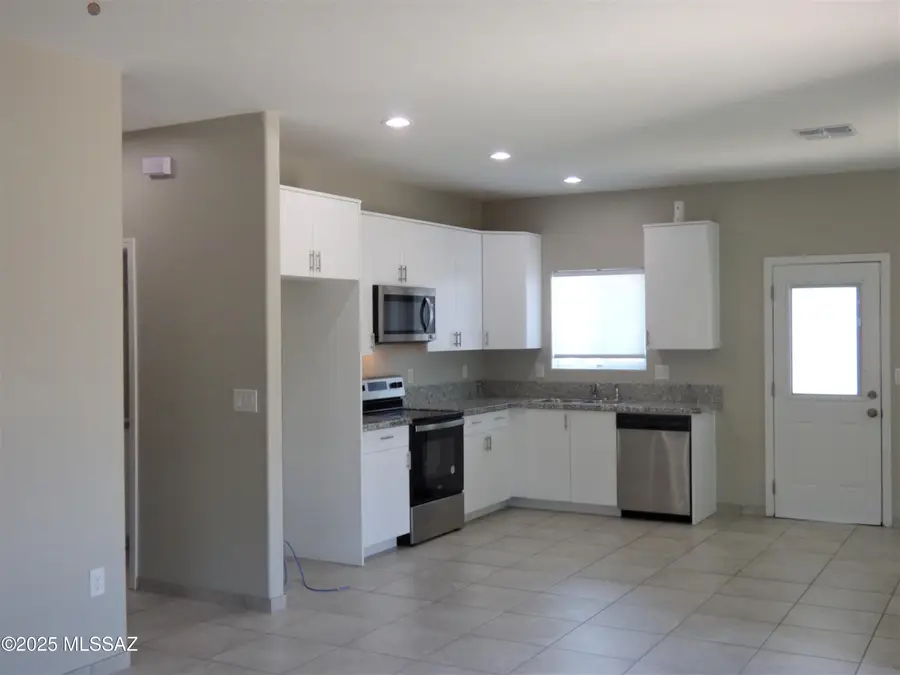 1699 S San Antonio Drive, Tucson, AZ 85713 - Image #2