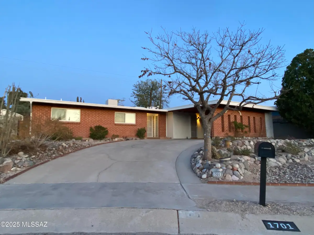 1701 S Palm Springs, Tucson, AZ 85710 - Image #1