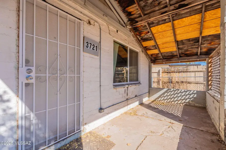 3721 N Estrella Lane, Tucson, AZ 85705 - Image #2