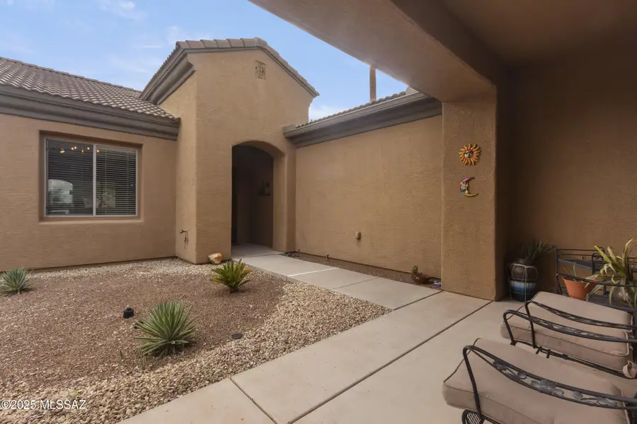 2057 W Acacia Bluffs Drive, Green Valley, AZ 85622 - Image #2