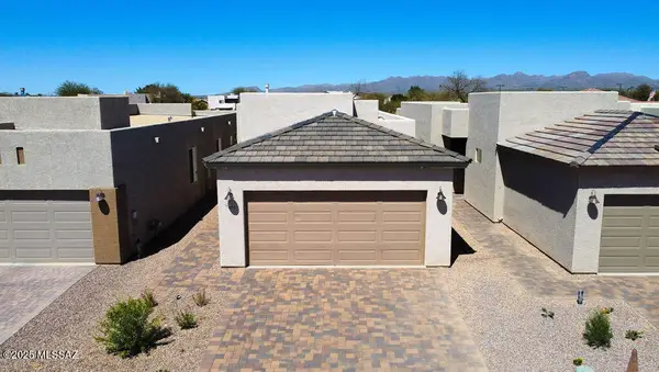 7400 W Barrel Racer Road, Tucson, AZ 85743