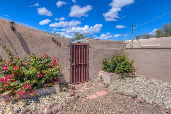 2625 E Prince Road, Tucson, AZ 85716