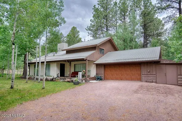 31 County Road, Greer, AZ 85927
