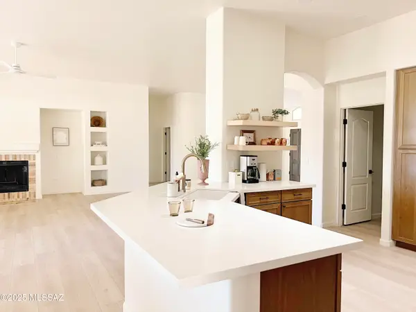 13940 N Bentwater Drive, Oro Valley, AZ 85755