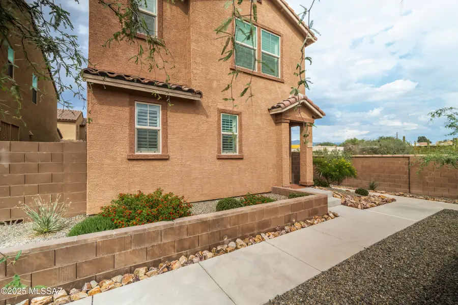 1126 E Cairn, Tucson, AZ 85719 - Image #2