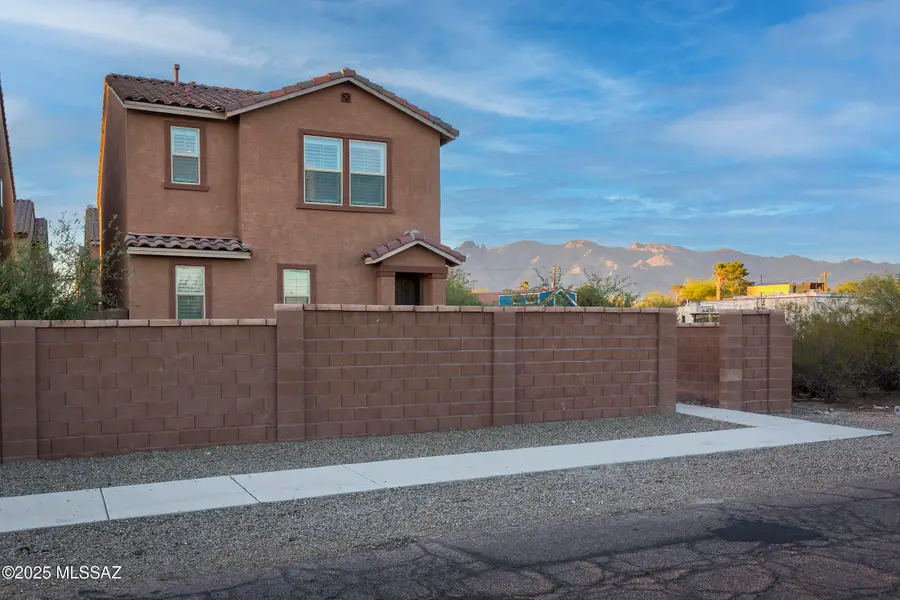 1126 E Cairn, Tucson, AZ 85719 - Image #3