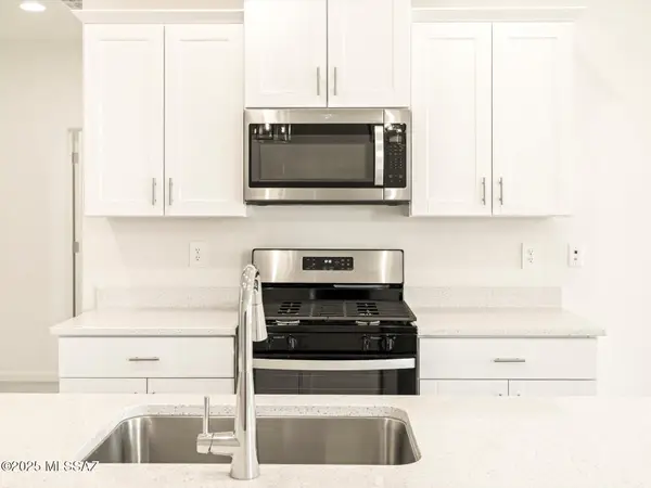 9840 N Solstice Avenue, Marana, AZ 85743